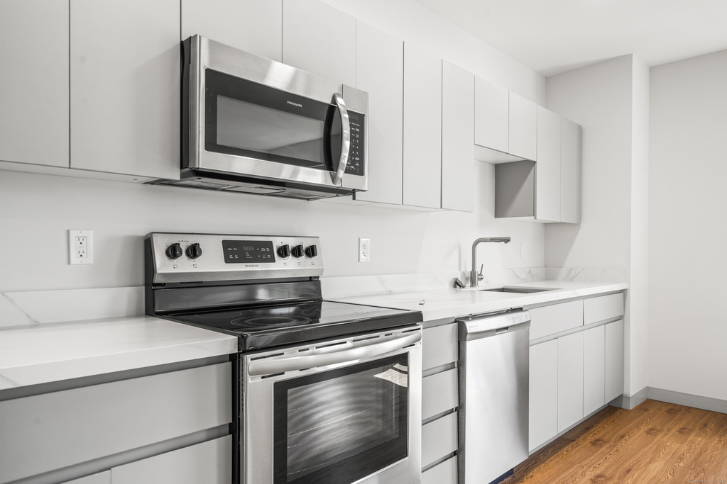 158 Main Street - Photo 9