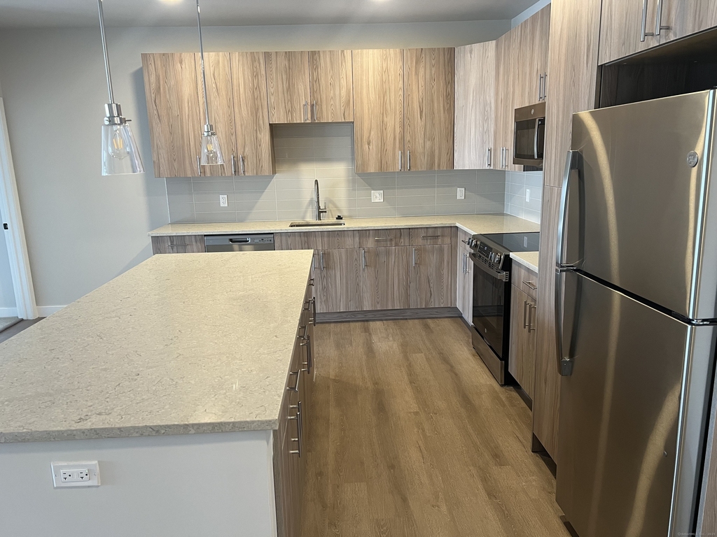 467 West Avenue - Photo 1