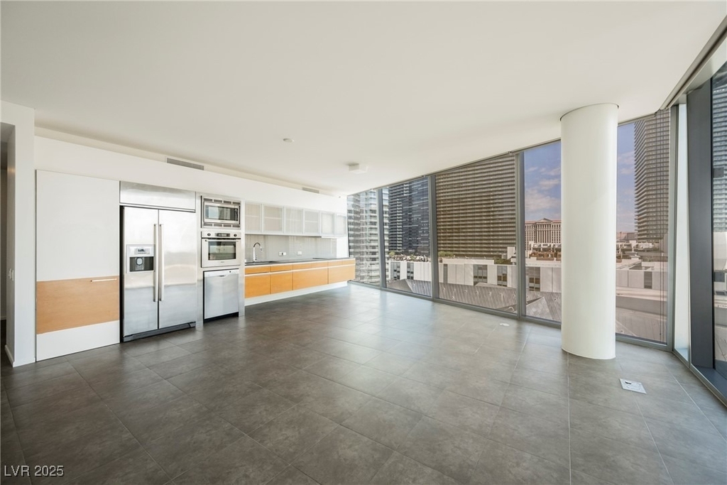3726 Las Vegas Boulevard - Photo 2