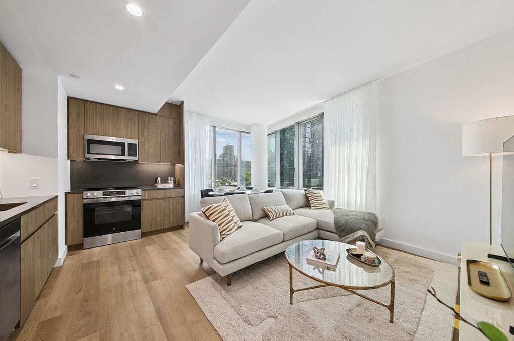 Dekalb Avenue - Photo 1