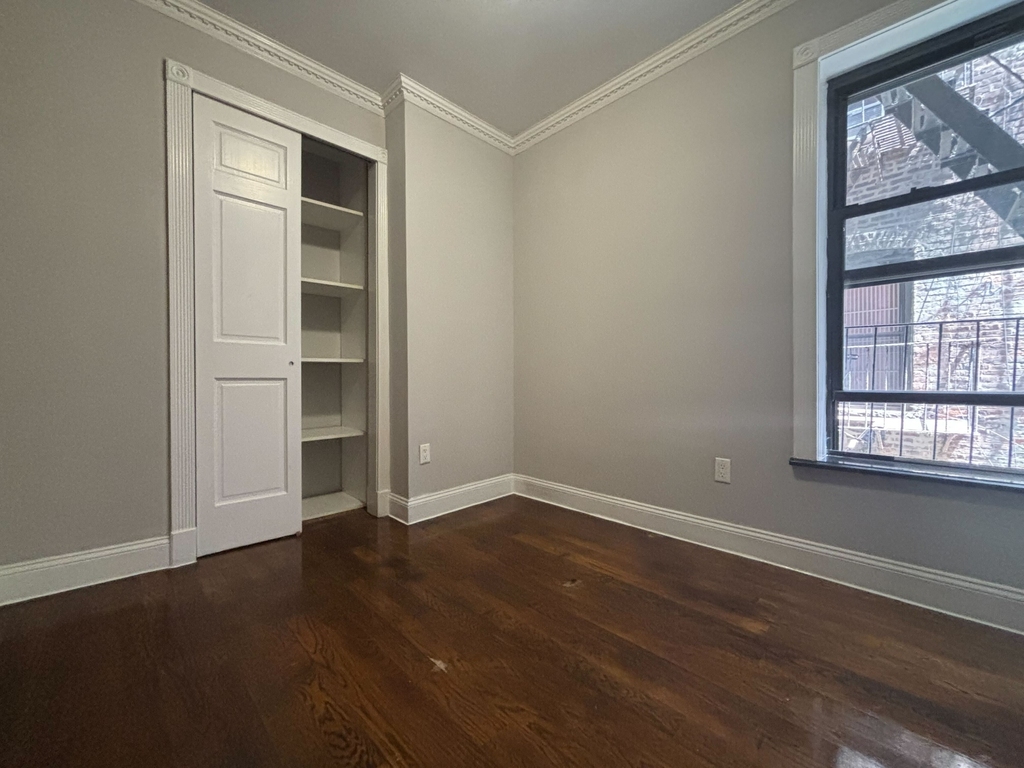 East 106th Street - Photo 0
