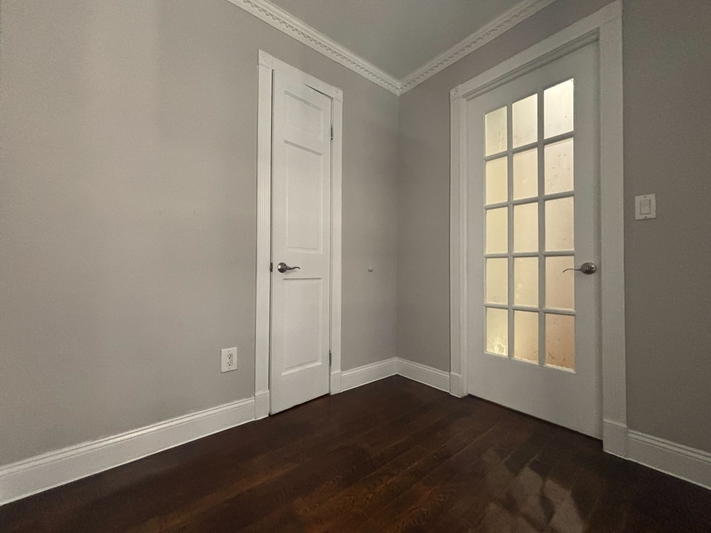 East 106th Street - Photo 1