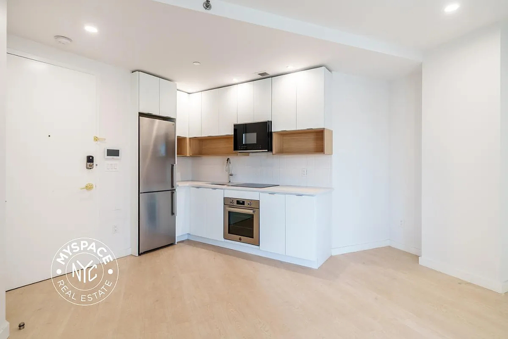 280 Meeker Avenue - Photo 3