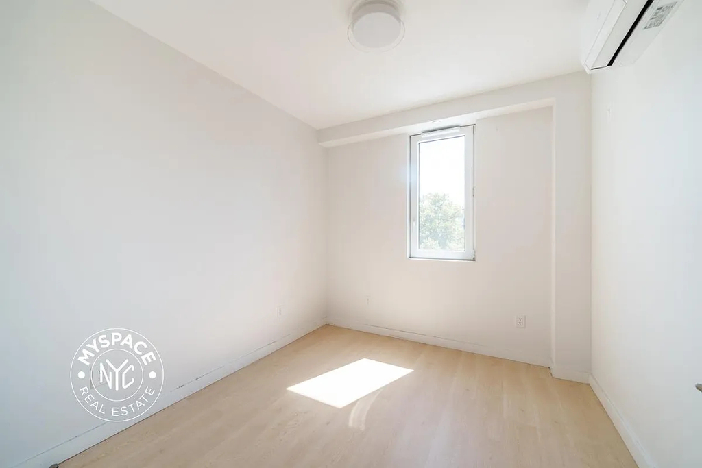280 Meeker Avenue - Photo 7