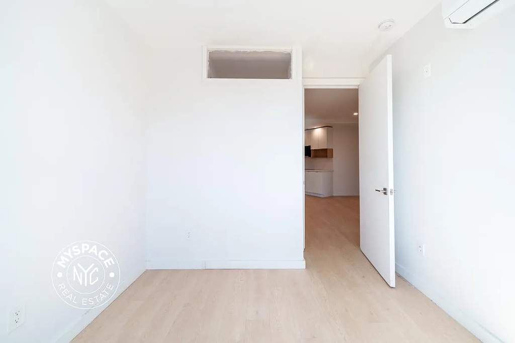 280 Meeker Avenue - Photo 6