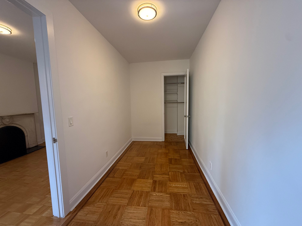 147 East 72nd Street - Photo 3