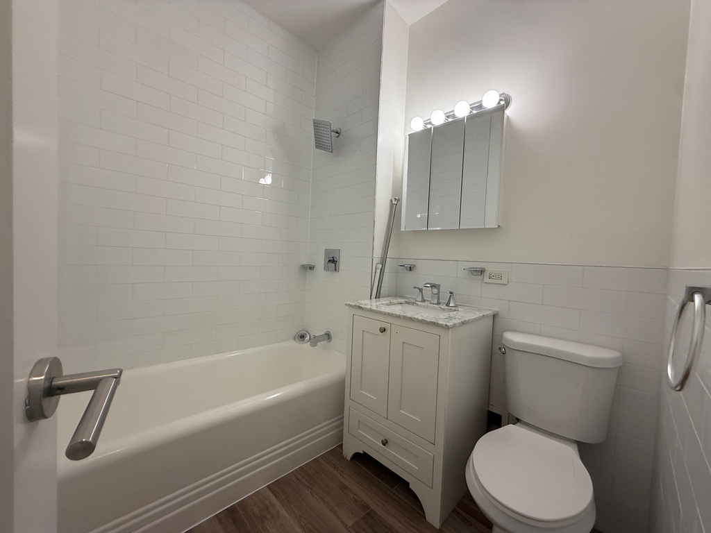 147 East 72nd Street - Photo 10