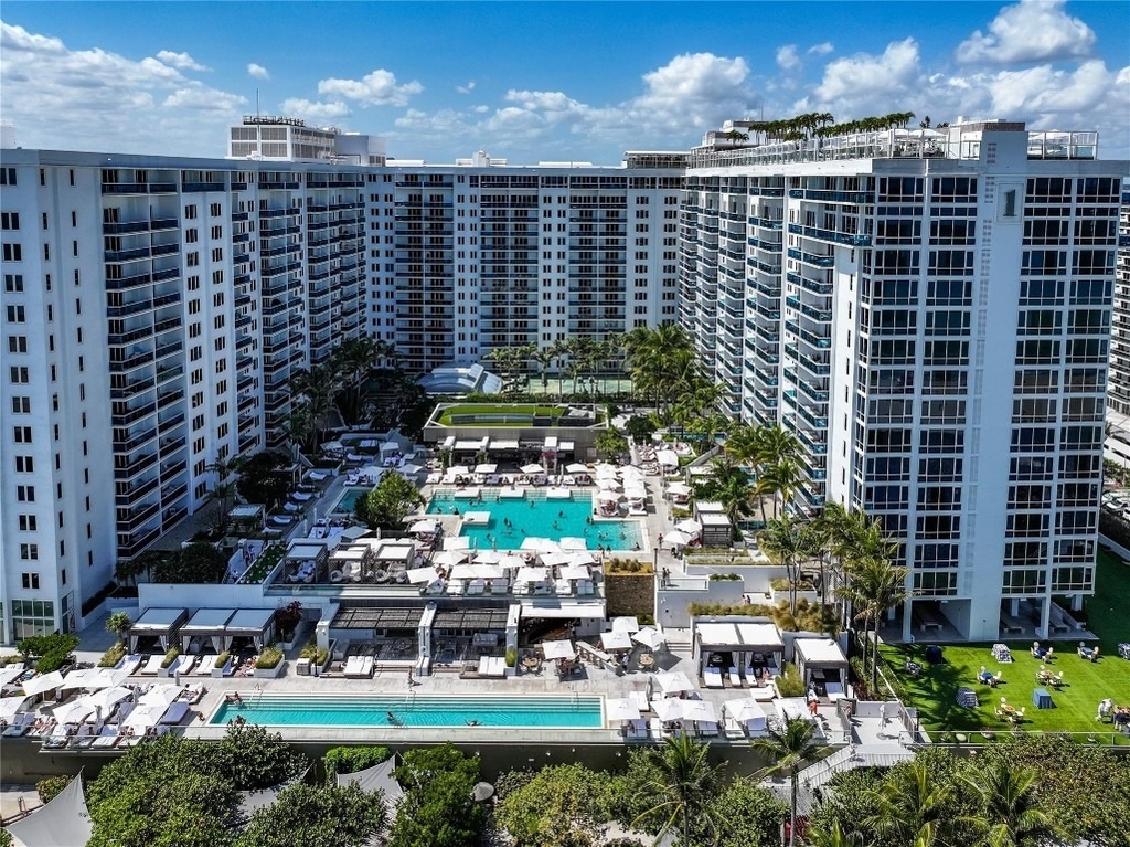 2301 Collins Avenue - Photo 1
