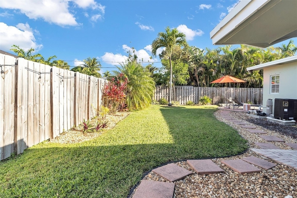 3221 Seaward Drive - Photo 3