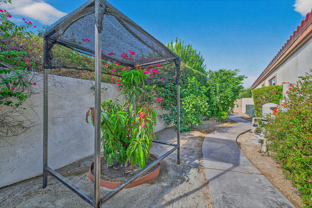 4 Milano Circle - Photo 13