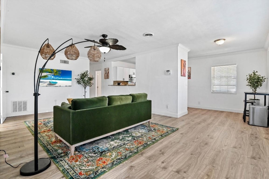 1032 W Jennings Street - Photo 5