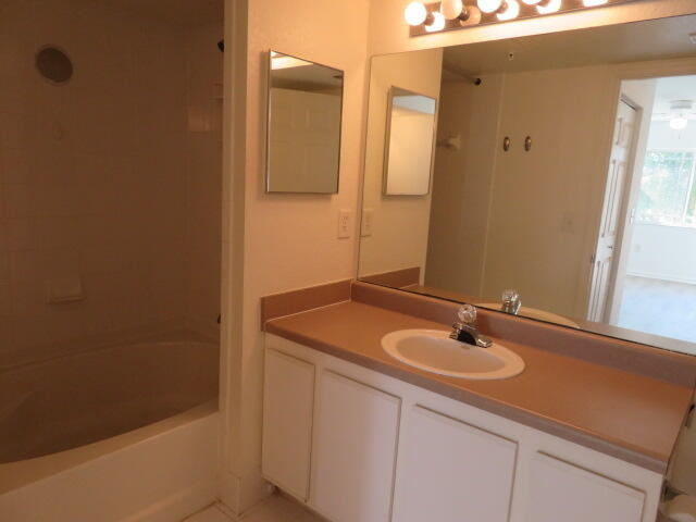 181 Sw Palm Drive - Photo 9