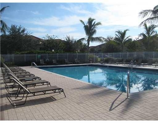 181 Sw Palm Drive - Photo 18