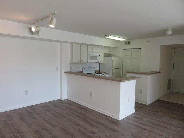 181 Sw Palm Drive - Photo 4