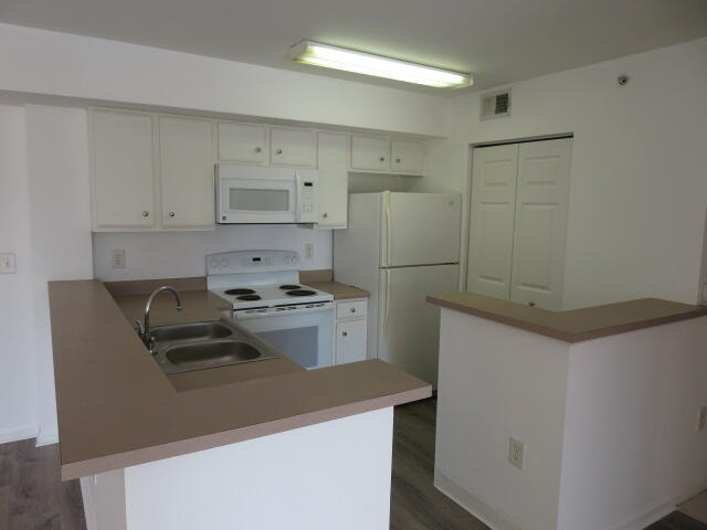 181 Sw Palm Drive - Photo 5