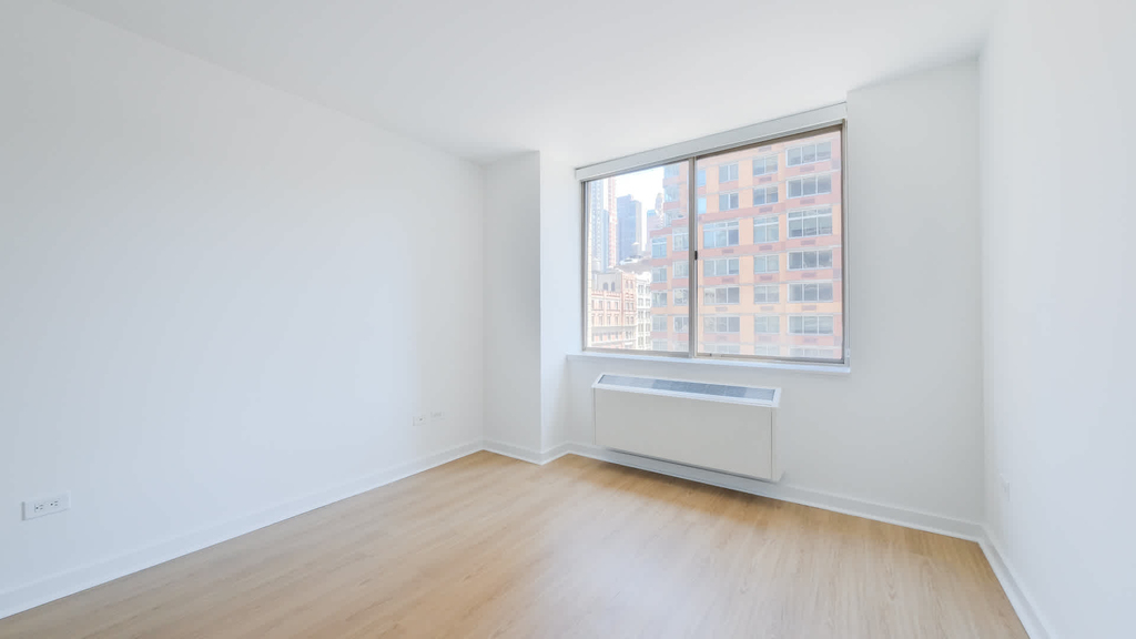 777 6th Avenue - Photo 13