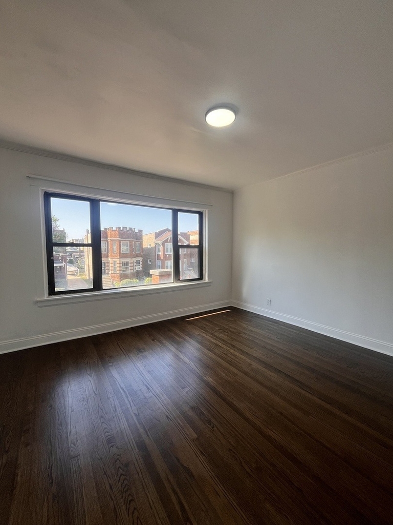 7955 S Elizabeth Street - Photo 4
