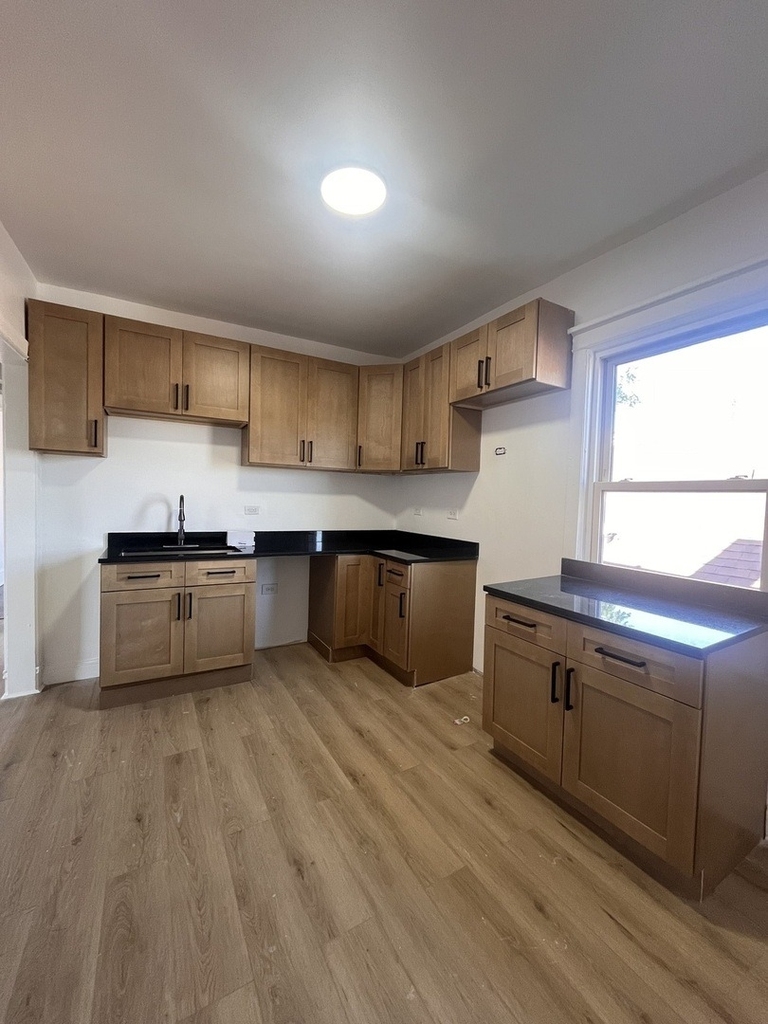 7955 S Elizabeth Street - Photo 3