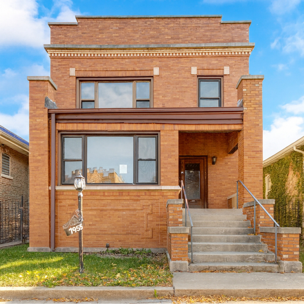 7955 S Elizabeth Street - Photo 0