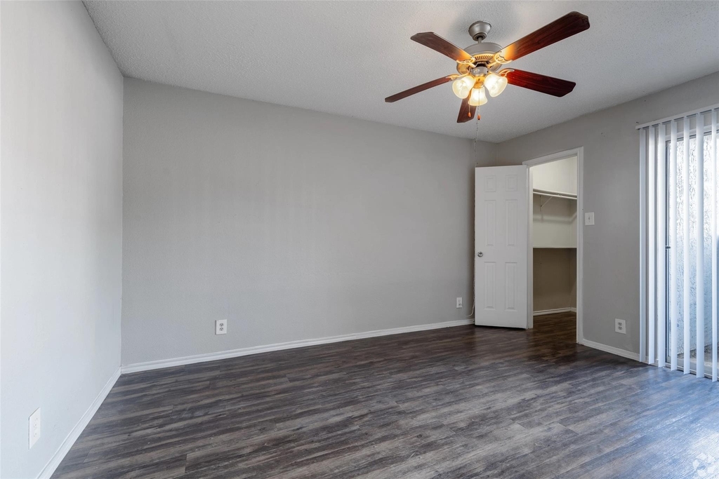 7610 Cameron Rd - Photo 1