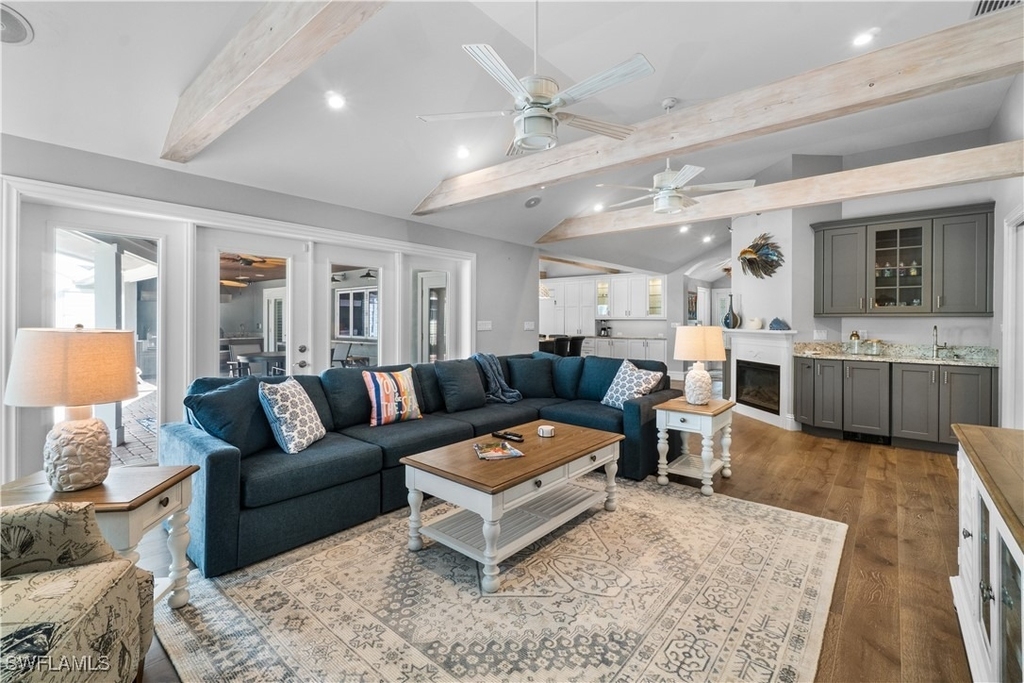 1320 Marlin Drive - Photo 4