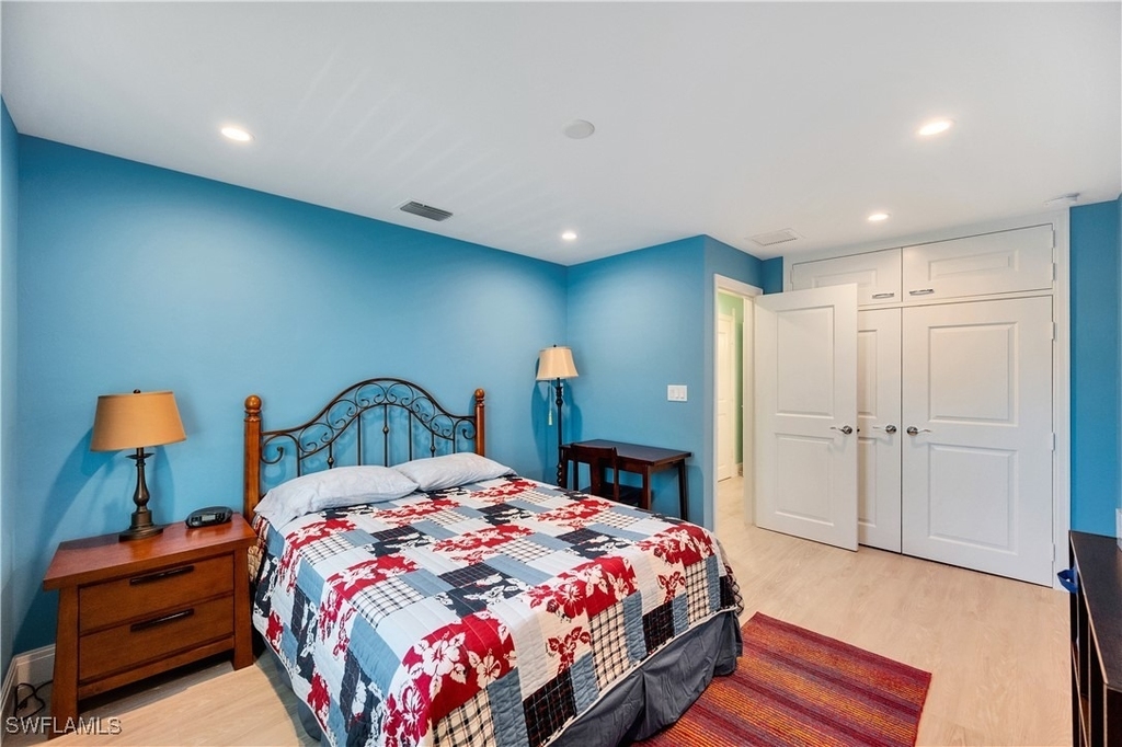 1065 Gulf Shore Boulevard N - Photo 15