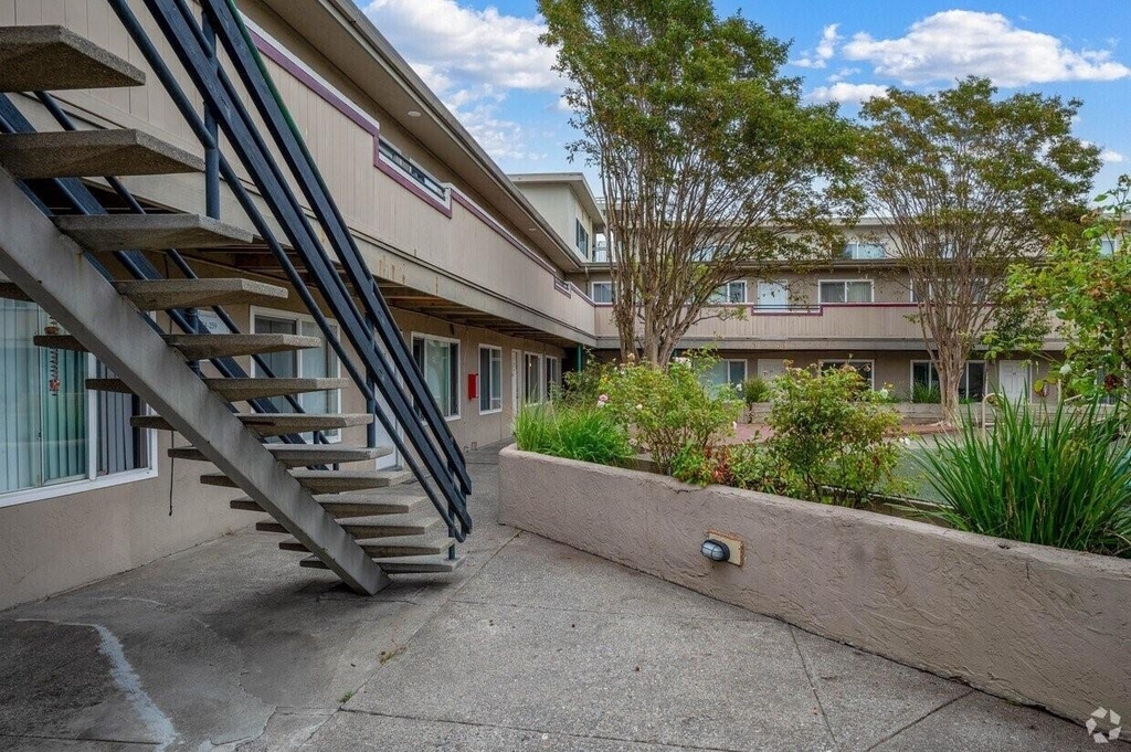 30 Novato St - Photo 7