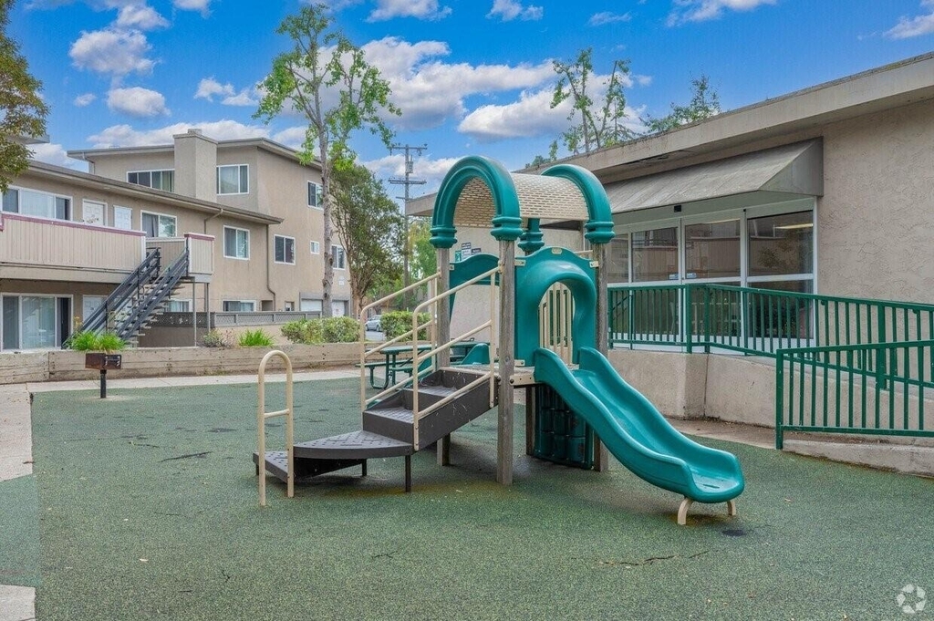 30 Novato St - Photo 3