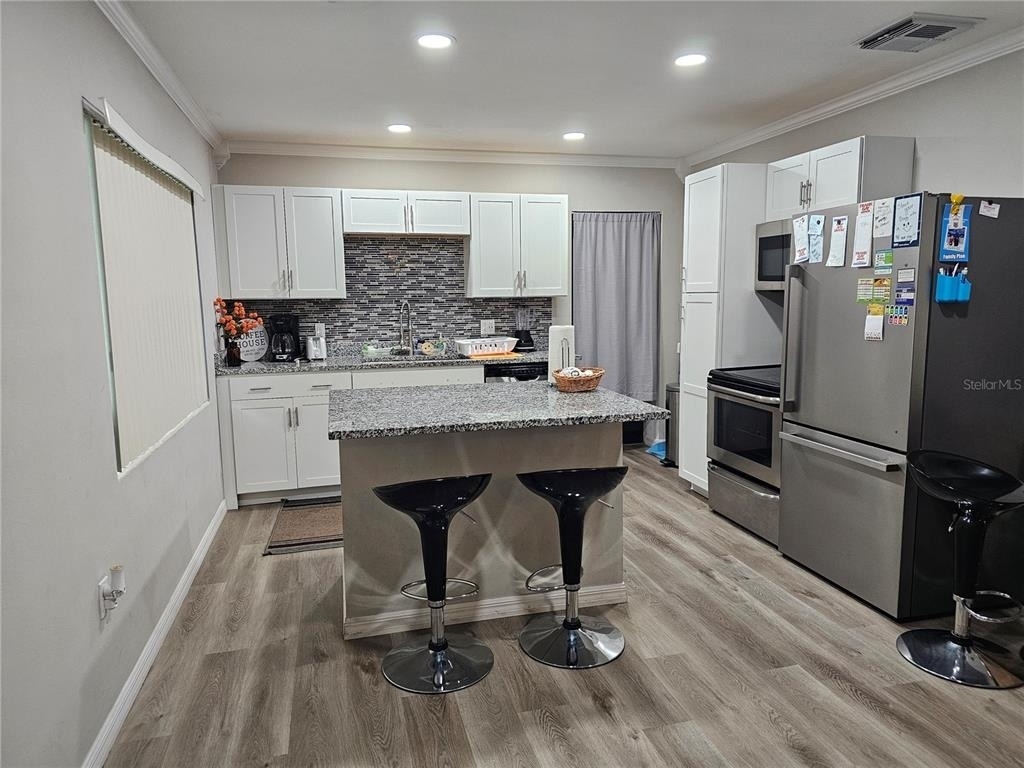 2117 Ivey Lane - Photo 2