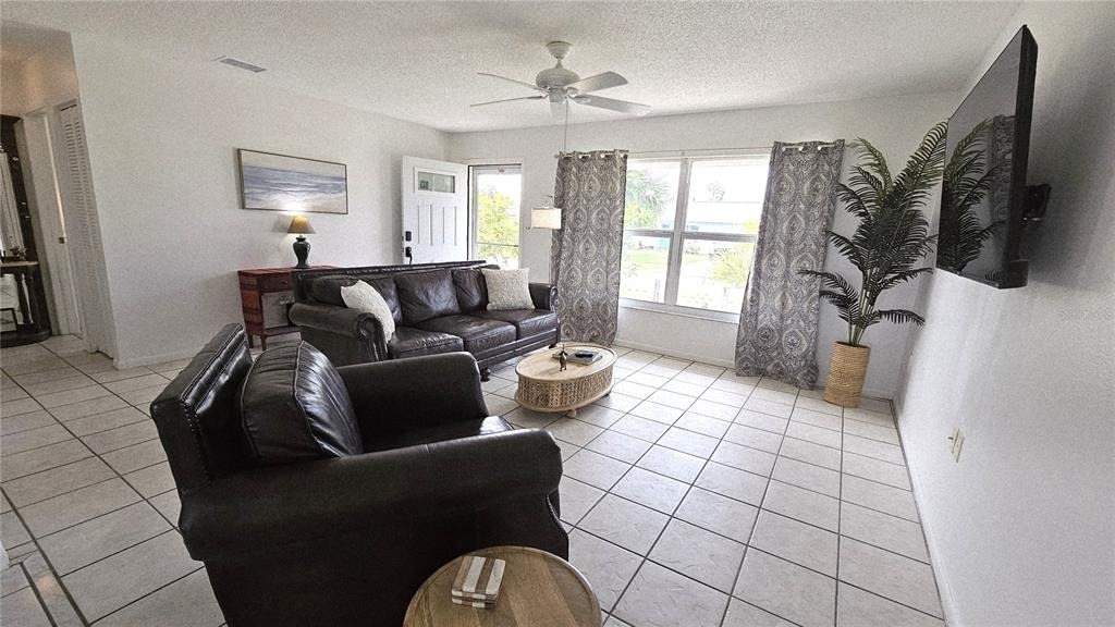 13398 Ballon Avenue - Photo 4