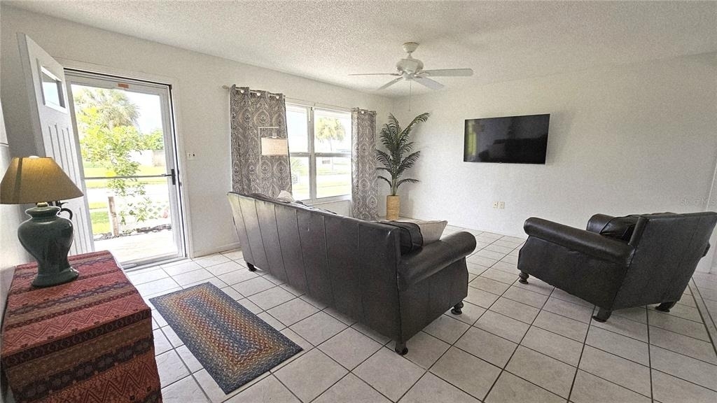 13398 Ballon Avenue - Photo 3