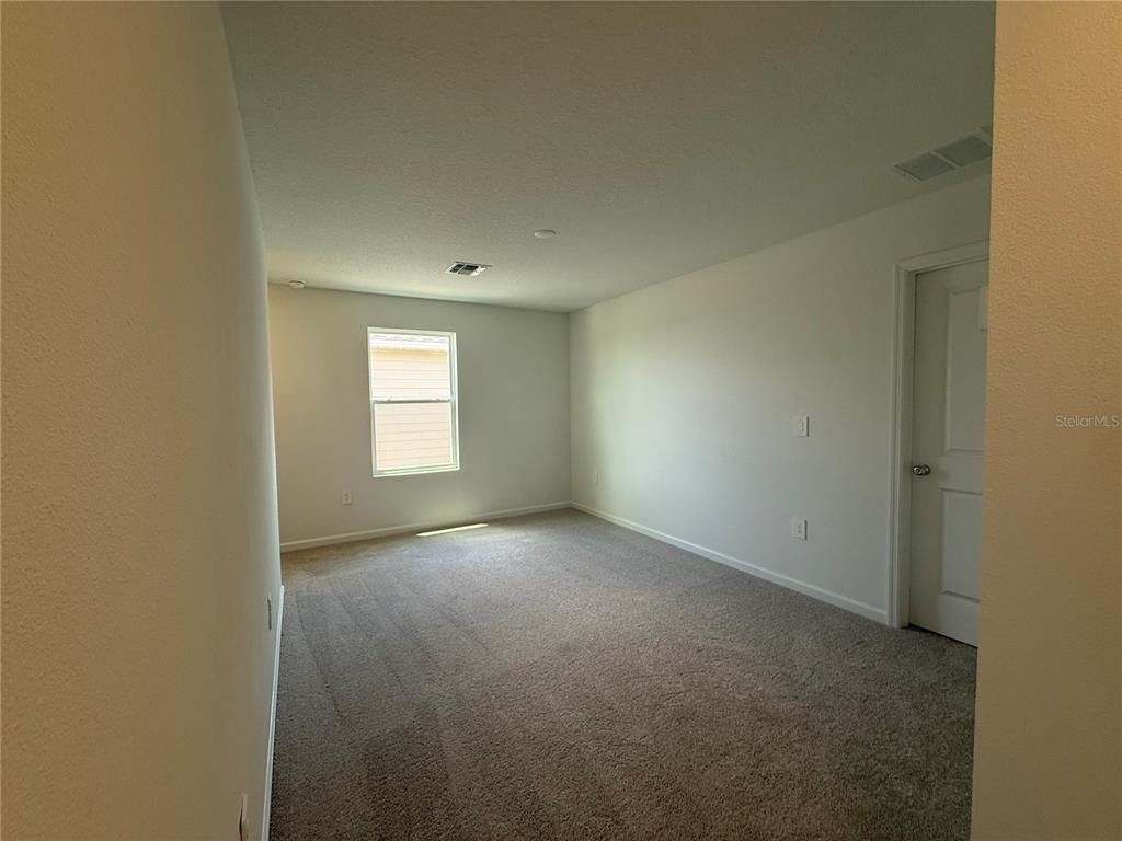 2528 Absolute Avenue - Photo 10