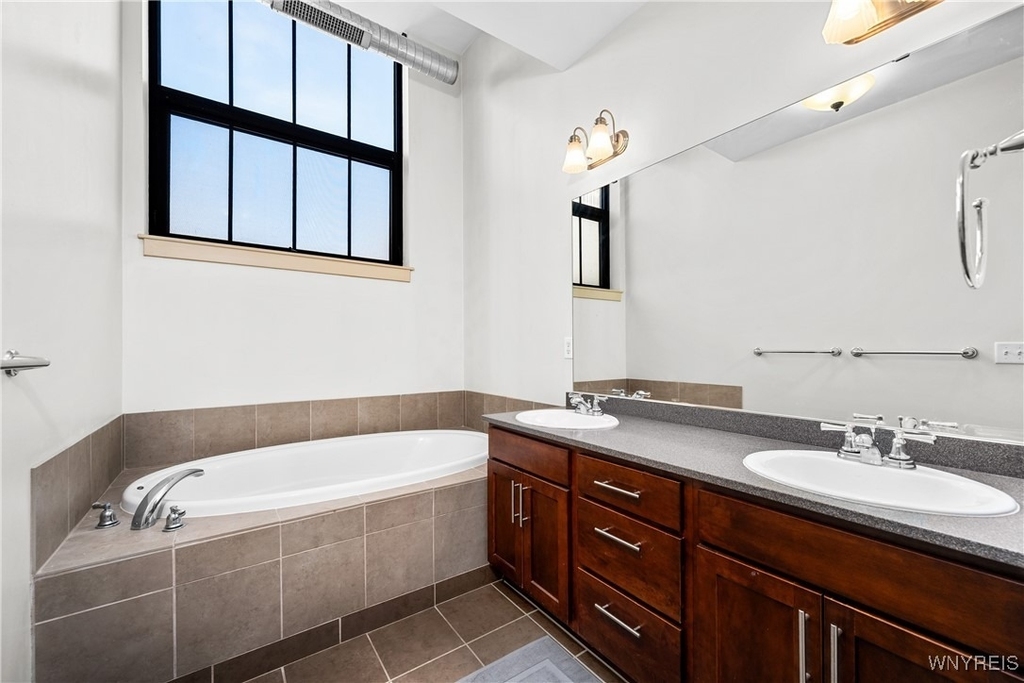 210 Ellicott Street - Photo 14