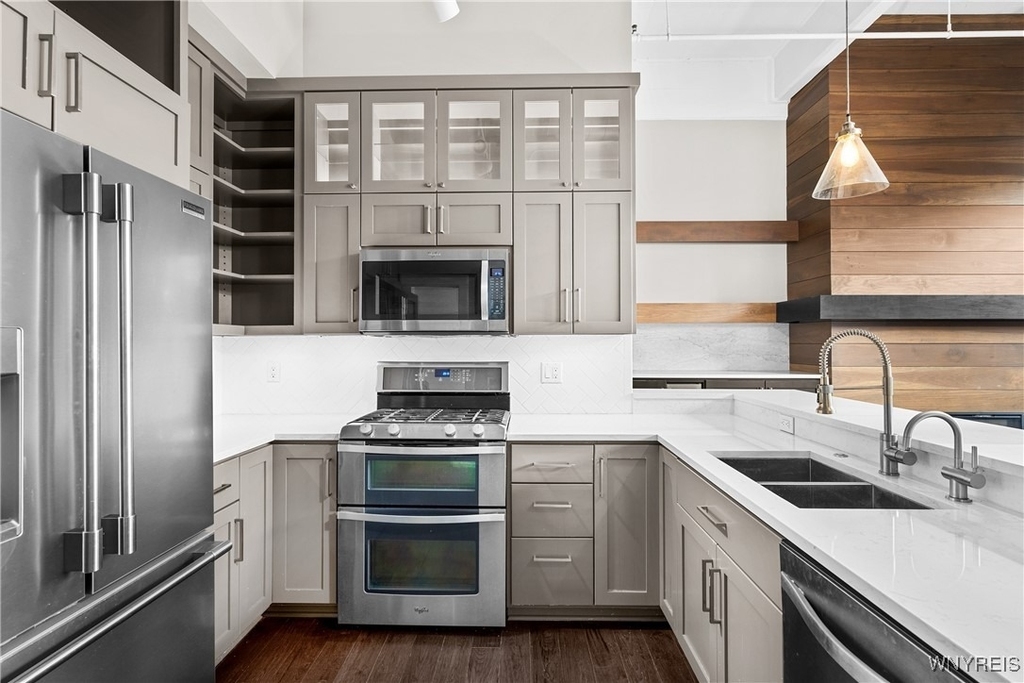 210 Ellicott Street - Photo 5