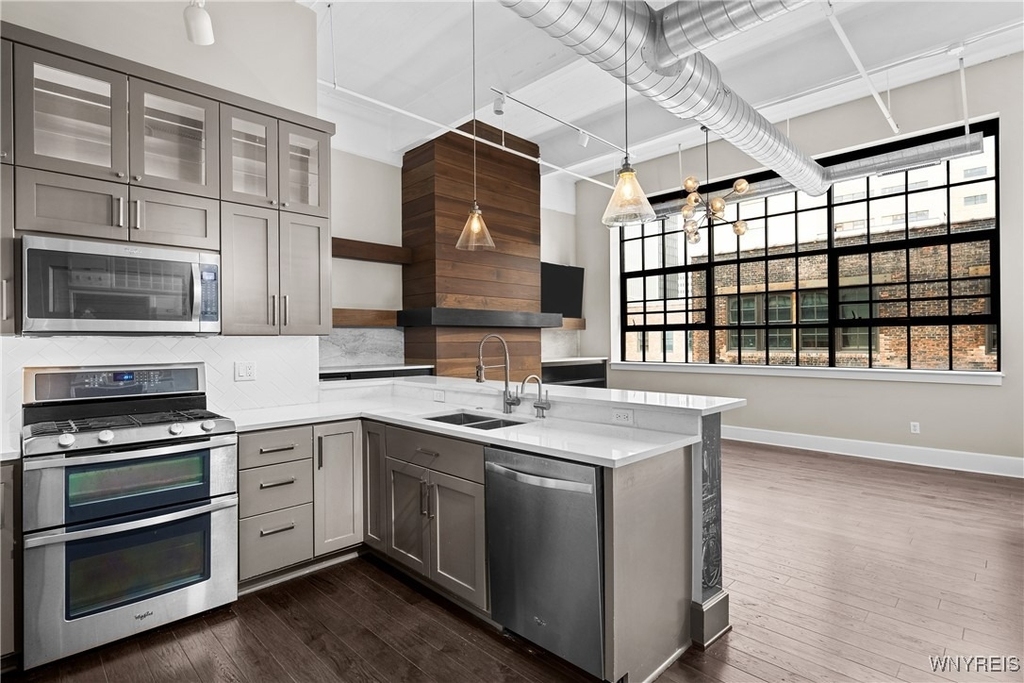 210 Ellicott Street - Photo 4