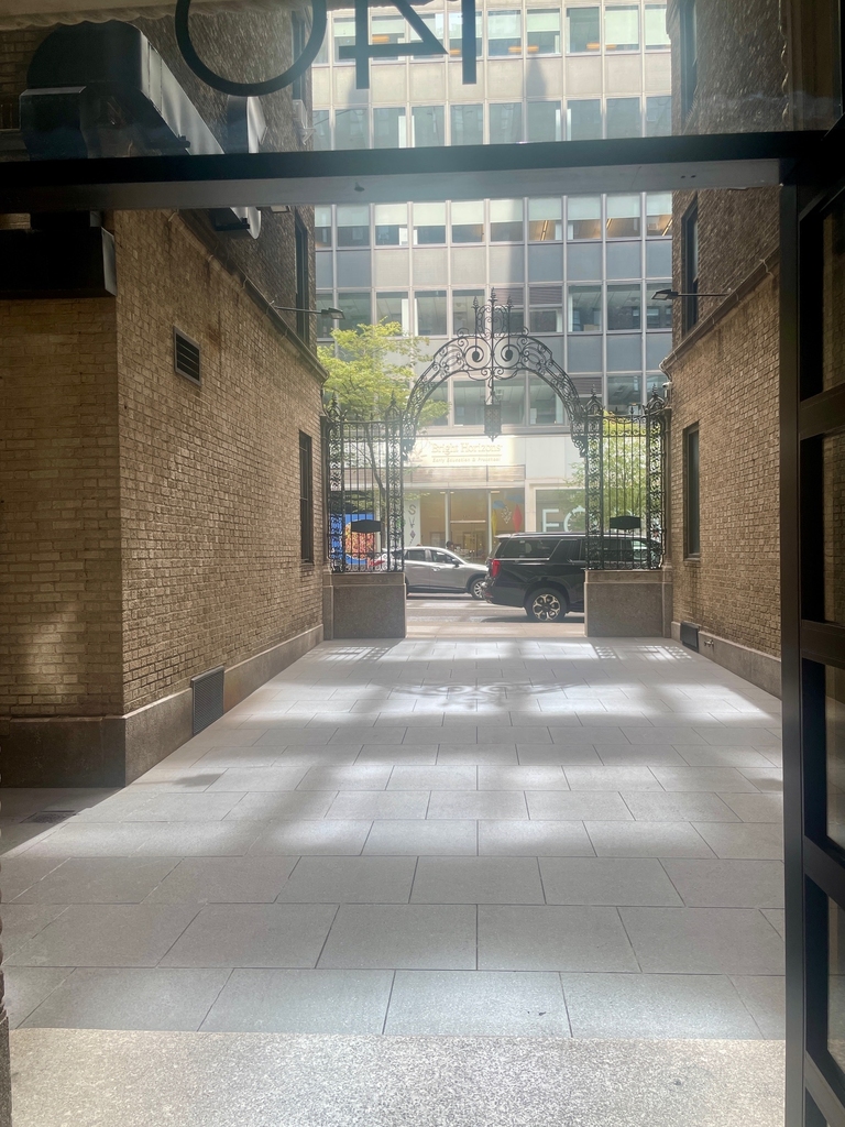 140 East 46th Street - Photo 13