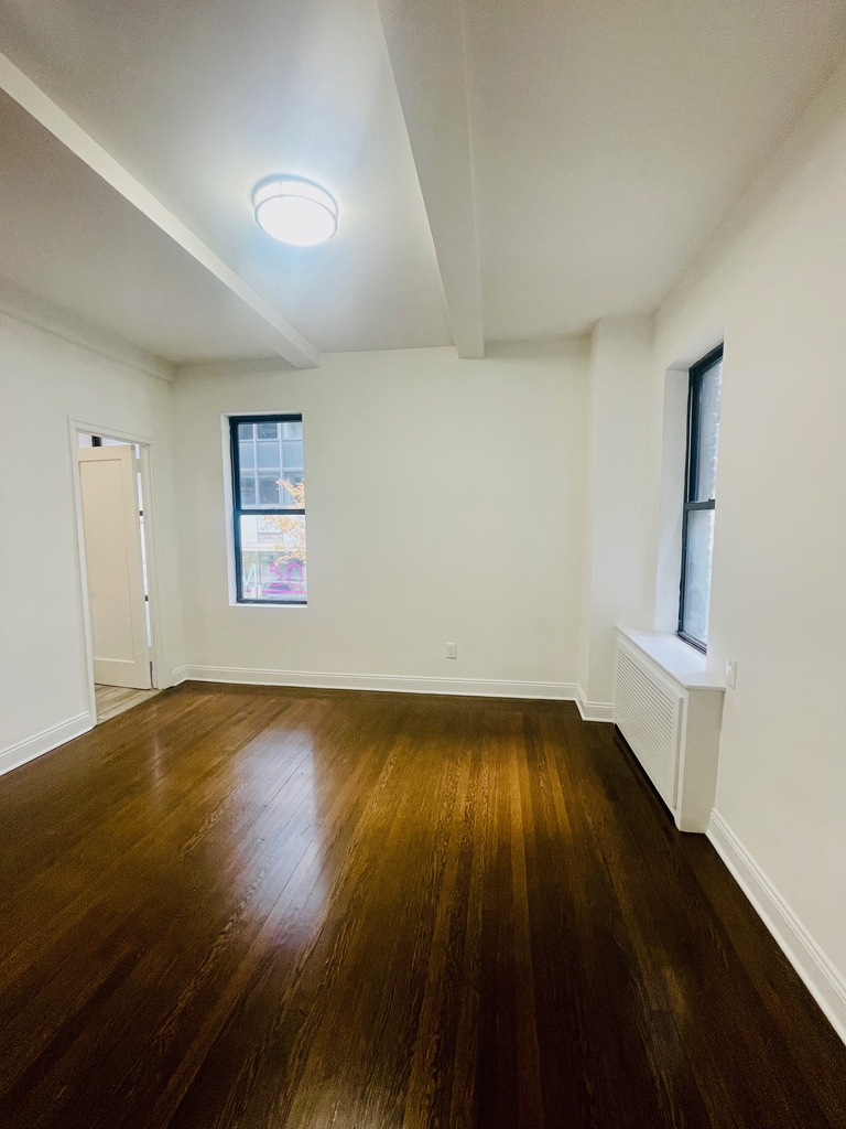 140 East 46th Street - Photo 7