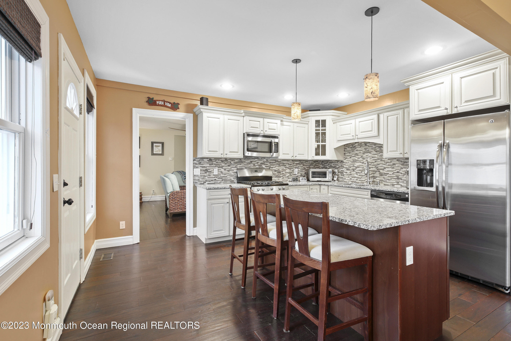 513 Ocean Park Avenue - Photo 9