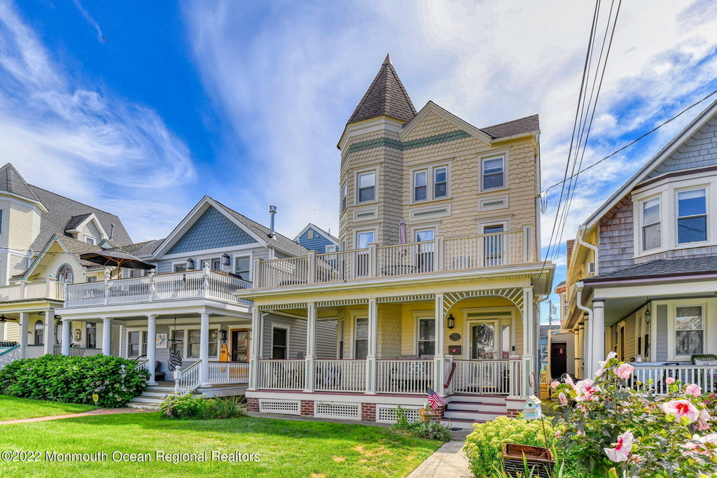 8 Surf Avenue - Photo 2