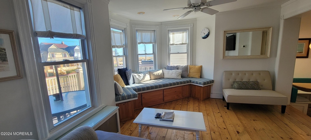 8 Surf Avenue - Photo 4