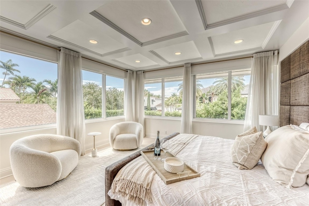 524 Poinciana Drive - Photo 2