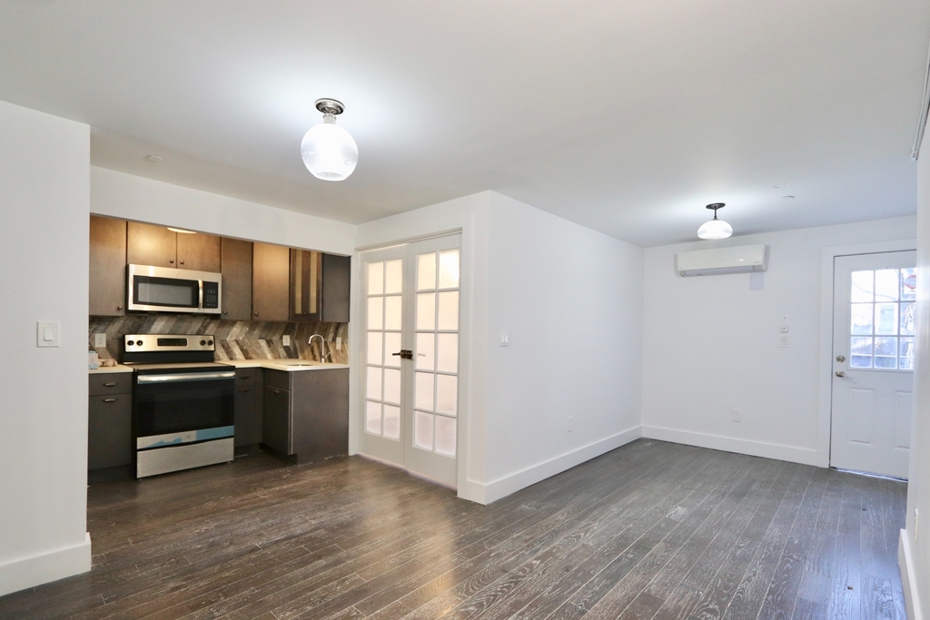 1114 Halsey Street - Photo 0