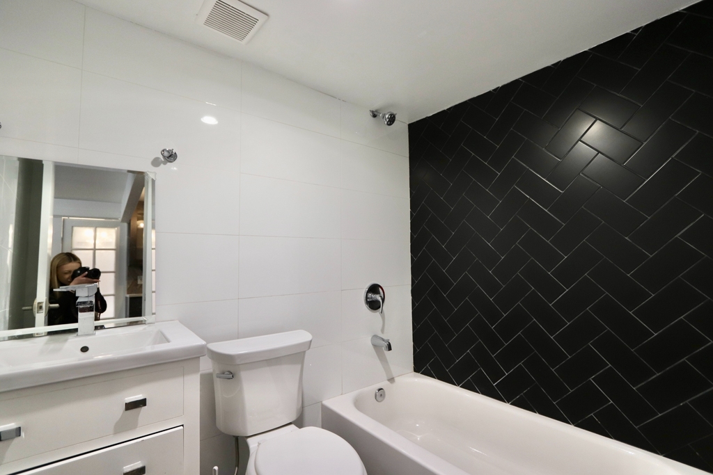 1114 Halsey Street - Photo 5