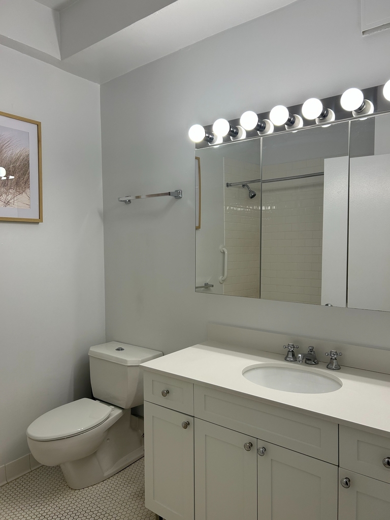 201 East 69th Street - Photo 6