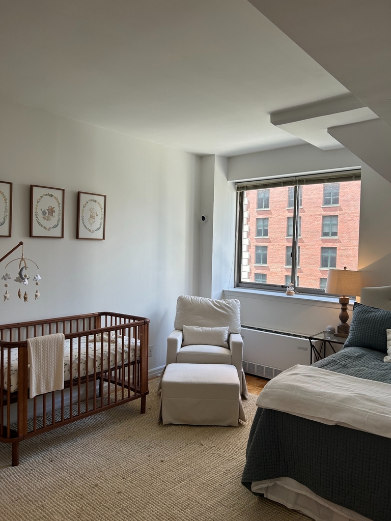 201 East 69th Street - Photo 14
