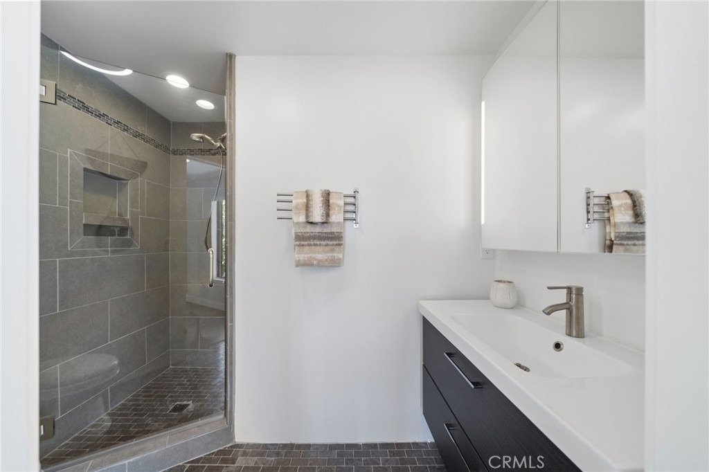 215 Monterey Drive - Photo 22