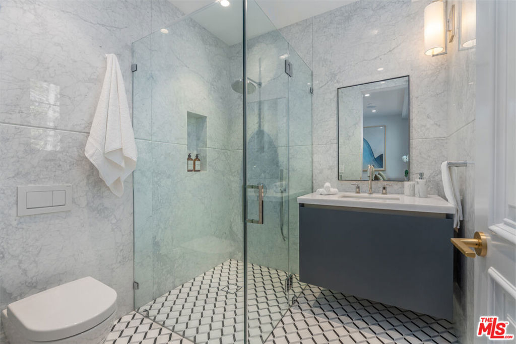 611 N Hillcrest Road - Photo 43
