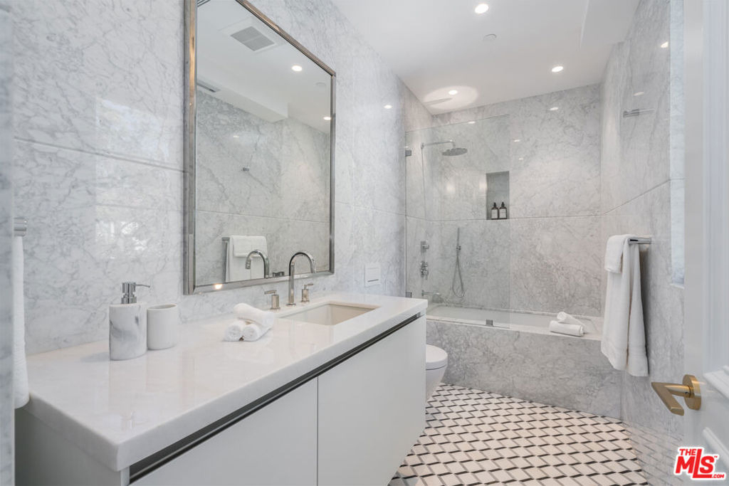 611 N Hillcrest Road - Photo 46