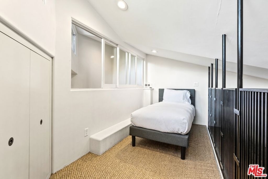 1615 Marmont Avenue - Photo 16