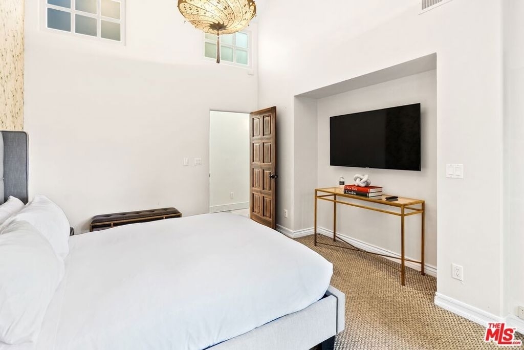 1615 Marmont Avenue - Photo 12